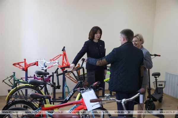 "Все работы идут точно по графику". Кочанова посетила производственную площадку Минского технопарка